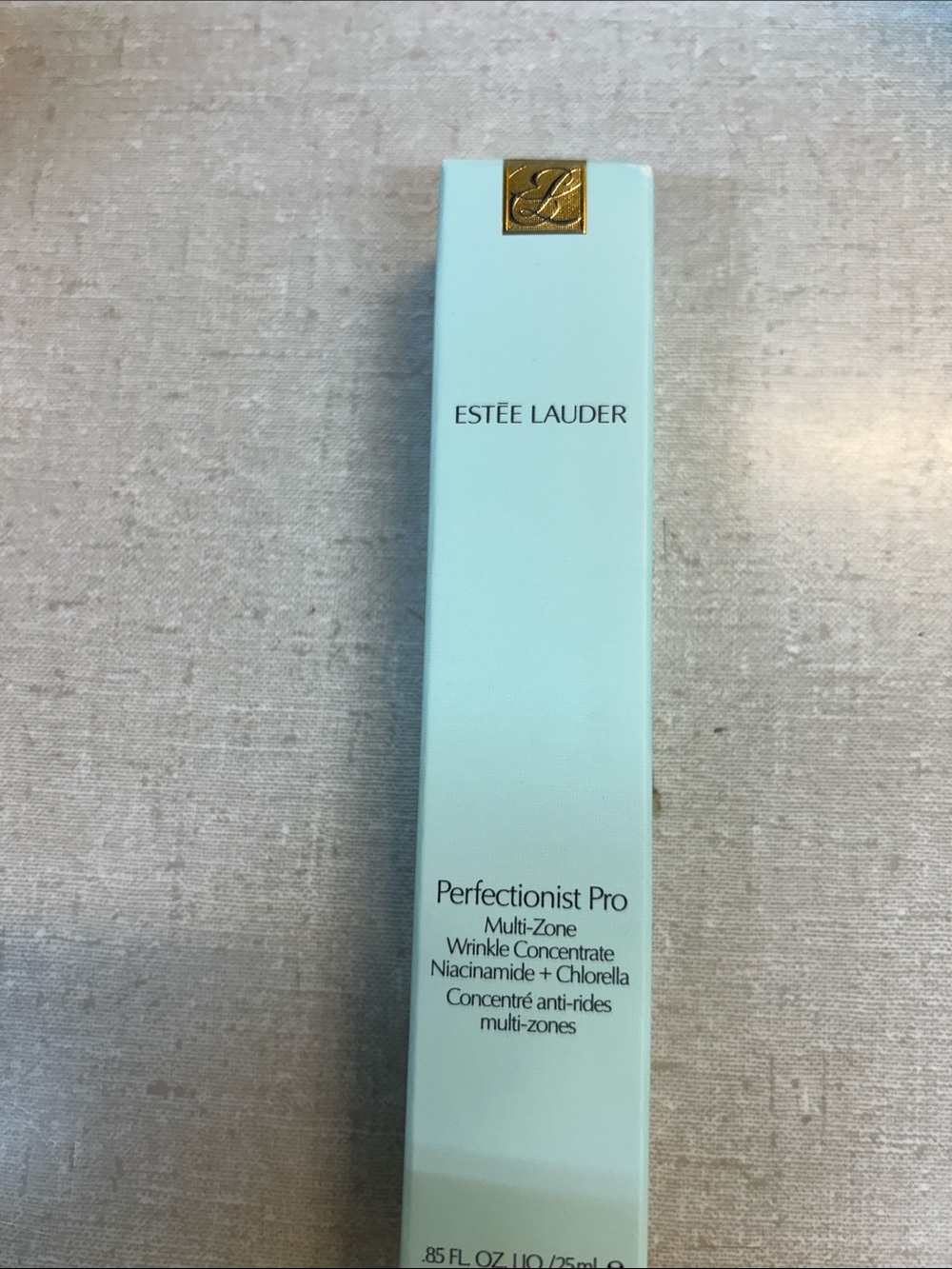 Estee Lauder Perfectionist Pro Primer - Light Aqua with Gold Accent